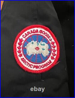 Canada goose black bomber jacket